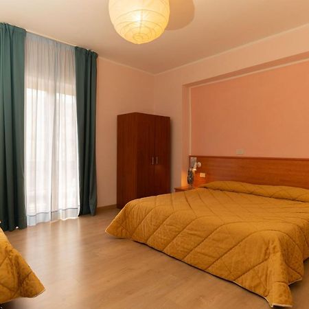 Hotel Gambrinus Abbadia San Salvator Buitenkant foto